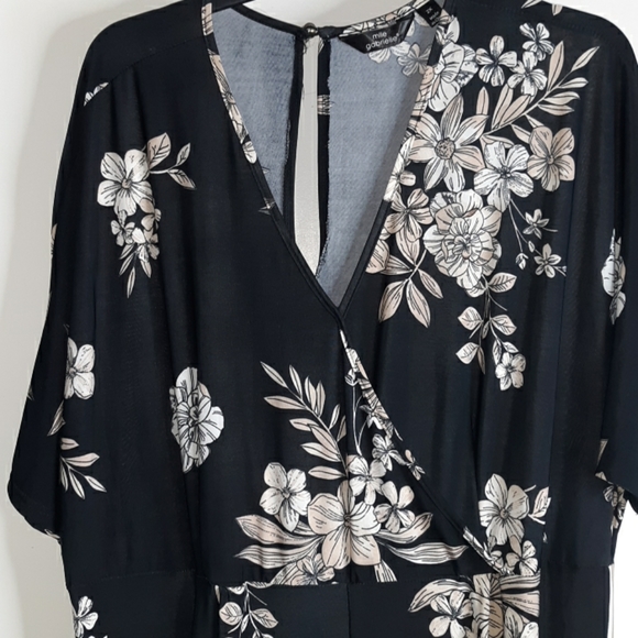 Mlle Gabrielle Black Floral V Neck Jumpsuit - Picture 2 of 8